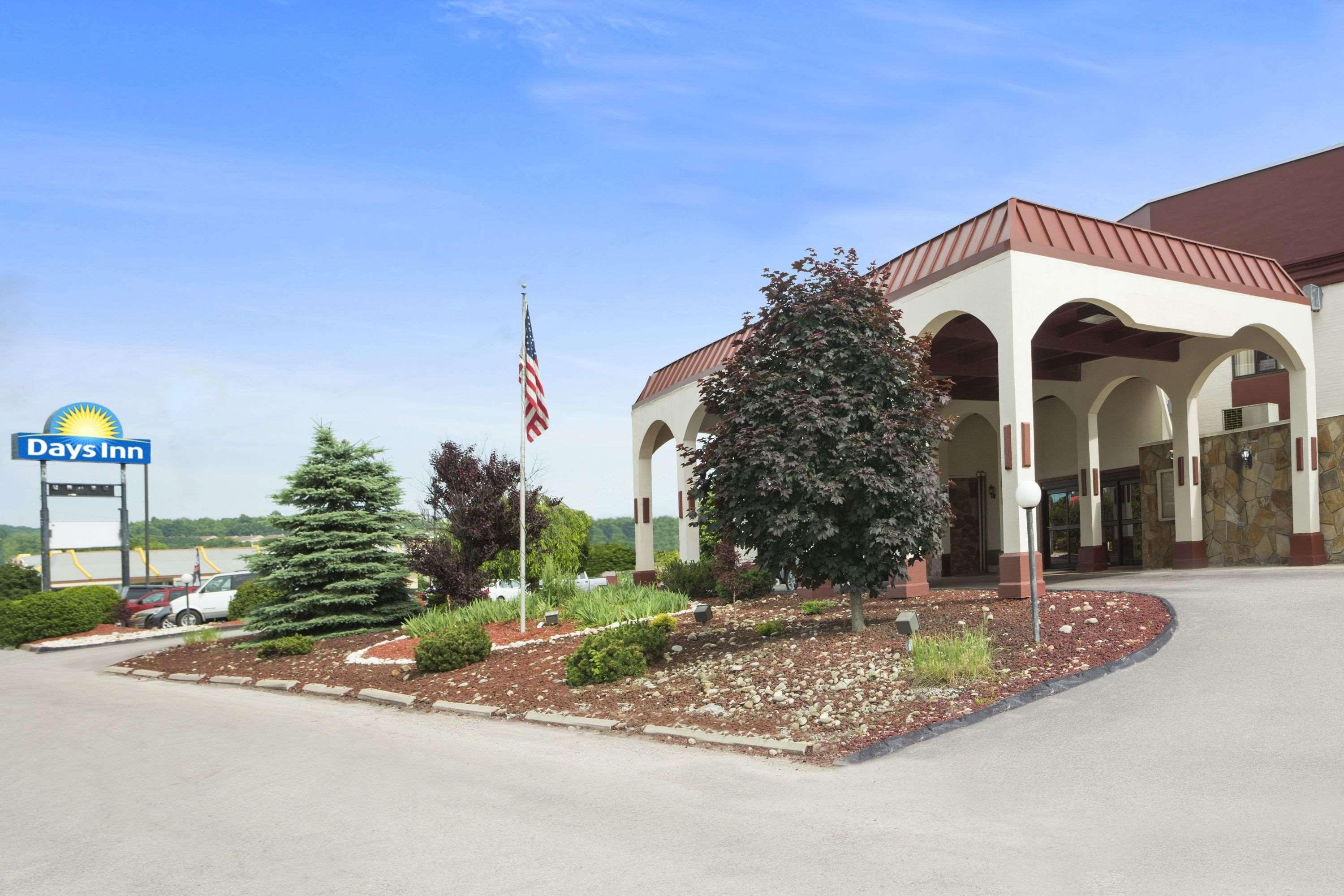 Hotel Ramadaby Wyndham Pittsburgh-New Stanton Exterior foto