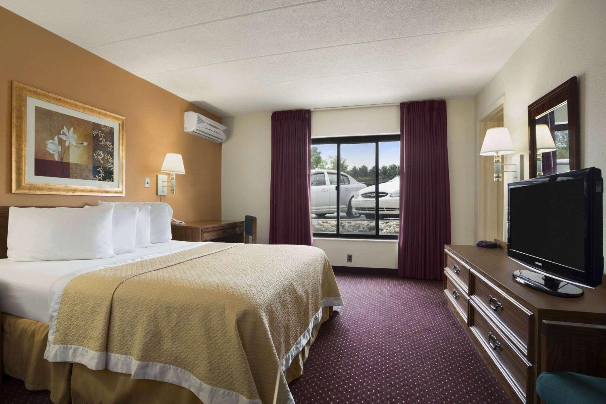 Hotel Ramadaby Wyndham Pittsburgh-New Stanton Exterior foto
